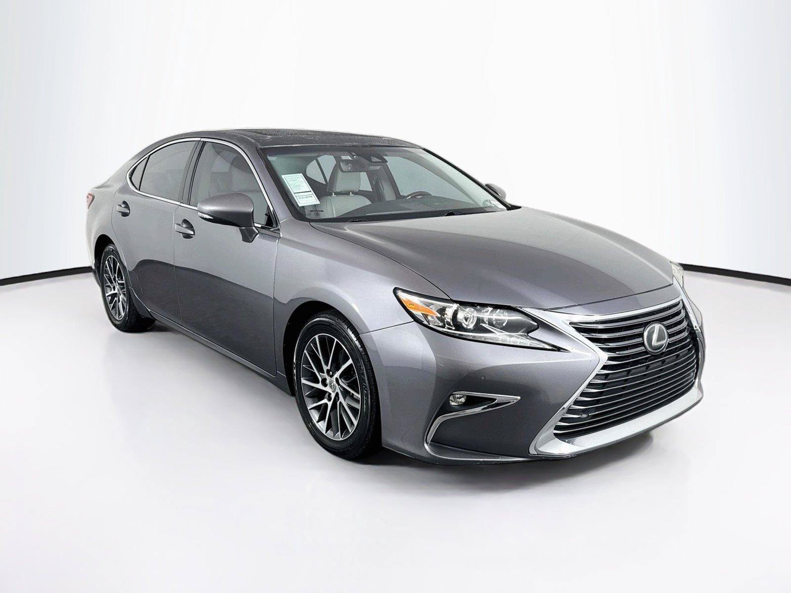 Used 2017 Lexus ES 350 w/ Luxury Package FWD image 10