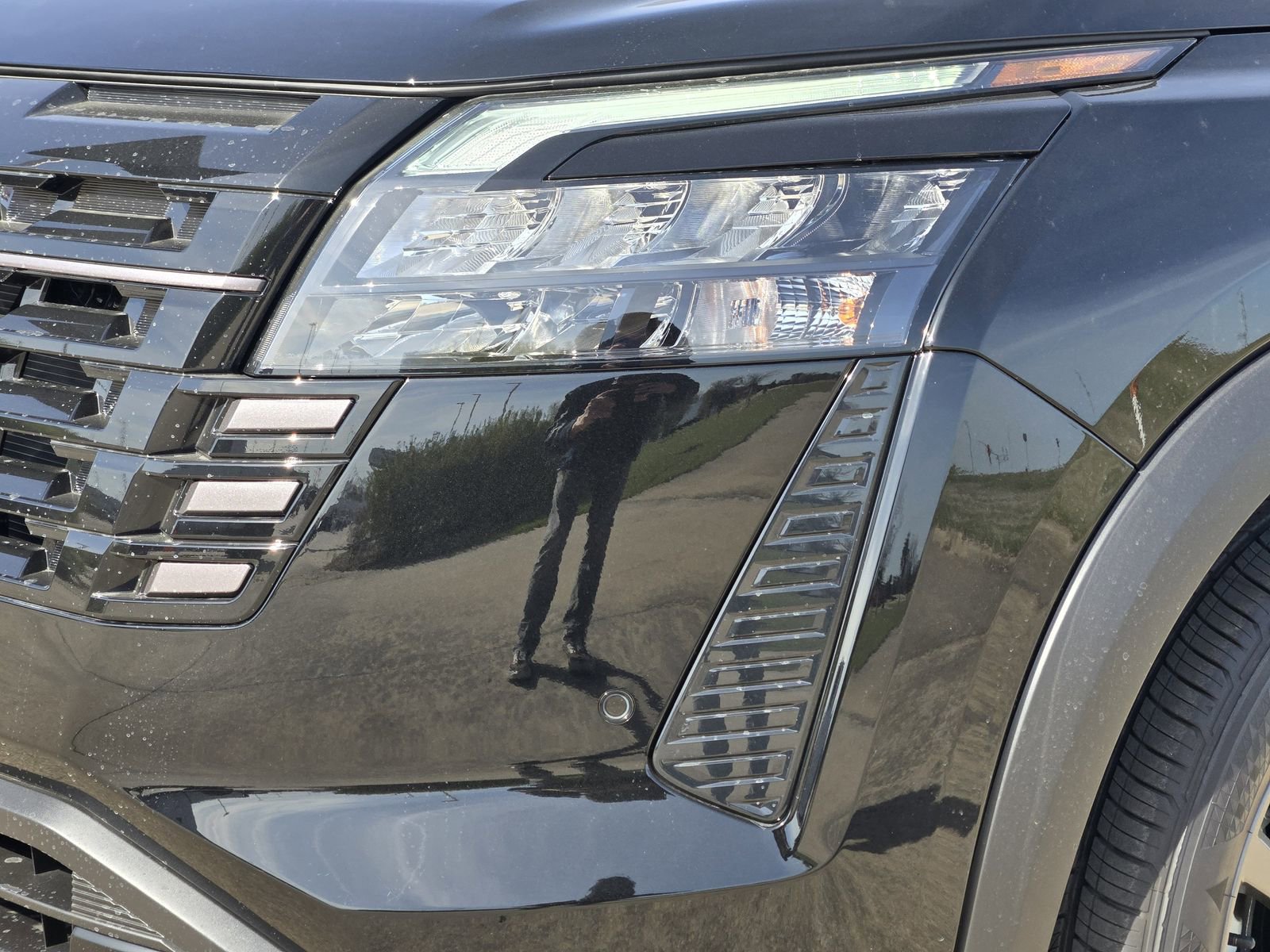 New 2026 Nissan Pathfinder SV image 9