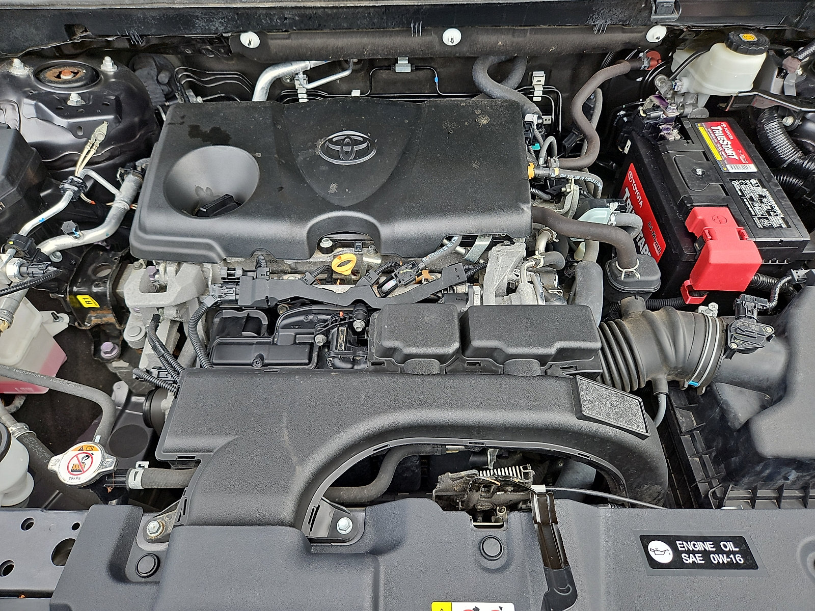 Used 2021 Toyota RAV4 XLE AWD/4WD image 27
