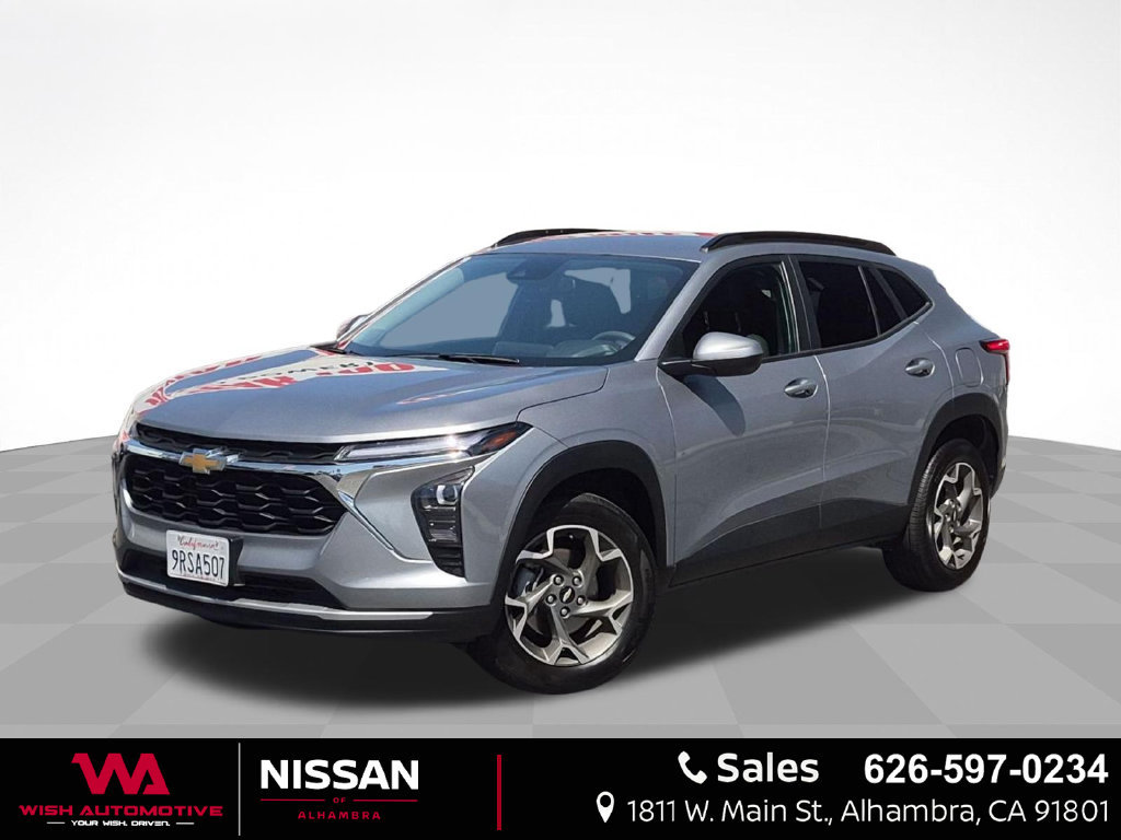 Used 2025 Chevrolet Trax LT