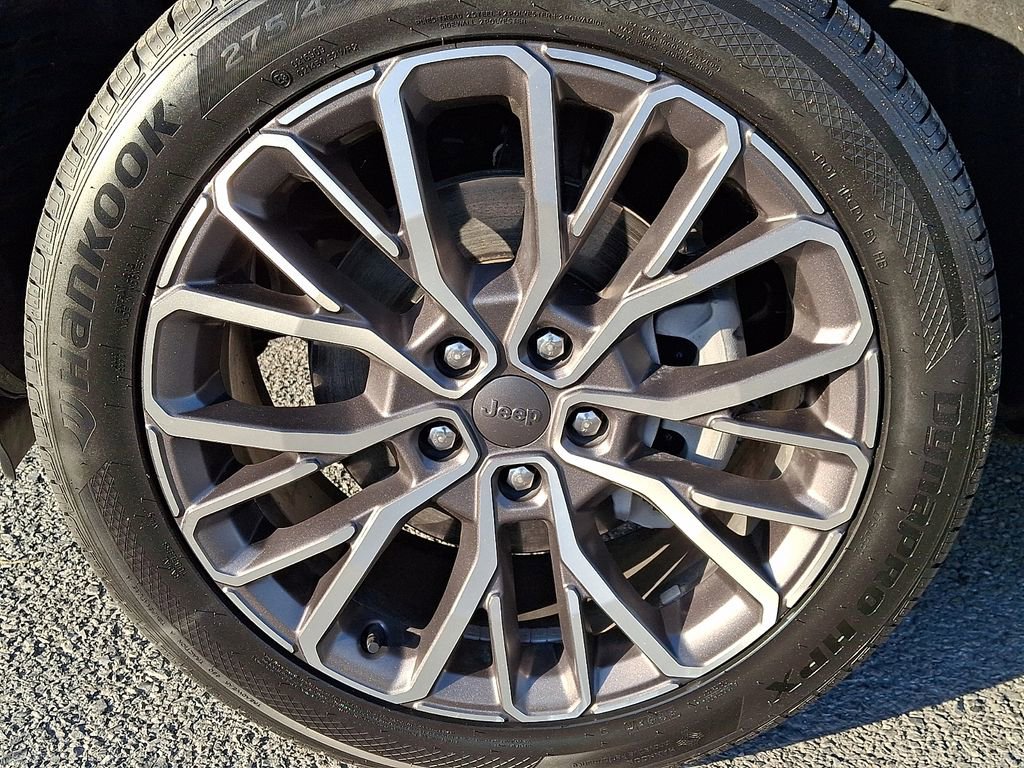 Used 2023 Jeep Grand Cherokee L Summit image 9