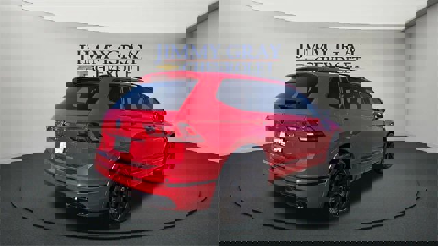 Used 2024 Volkswagen Tiguan SE R-Line w/ MDO Package, Three-Row image 3