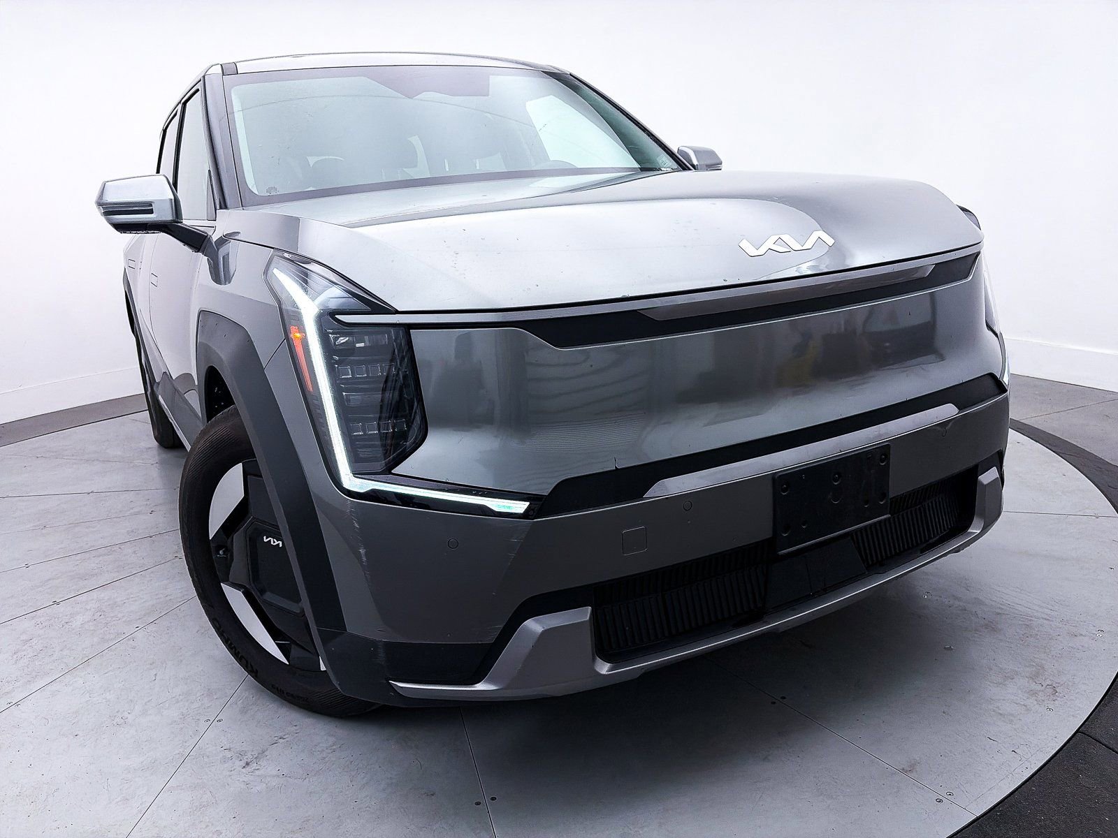 Used 2024 Kia EV9 Light Long Range image 3