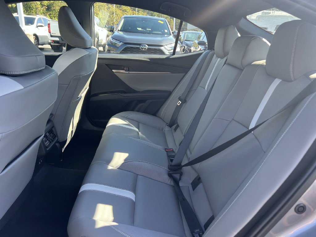 Used 2026 Toyota Camry SE FWD image 17