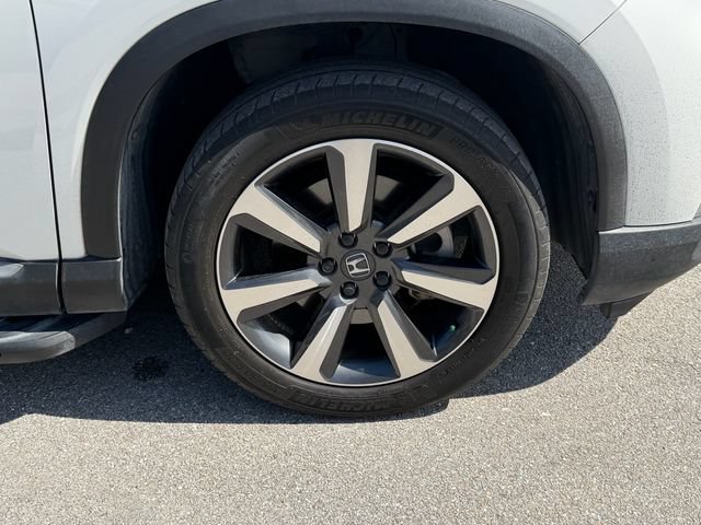 Used 2024 Honda Pilot Touring image 10