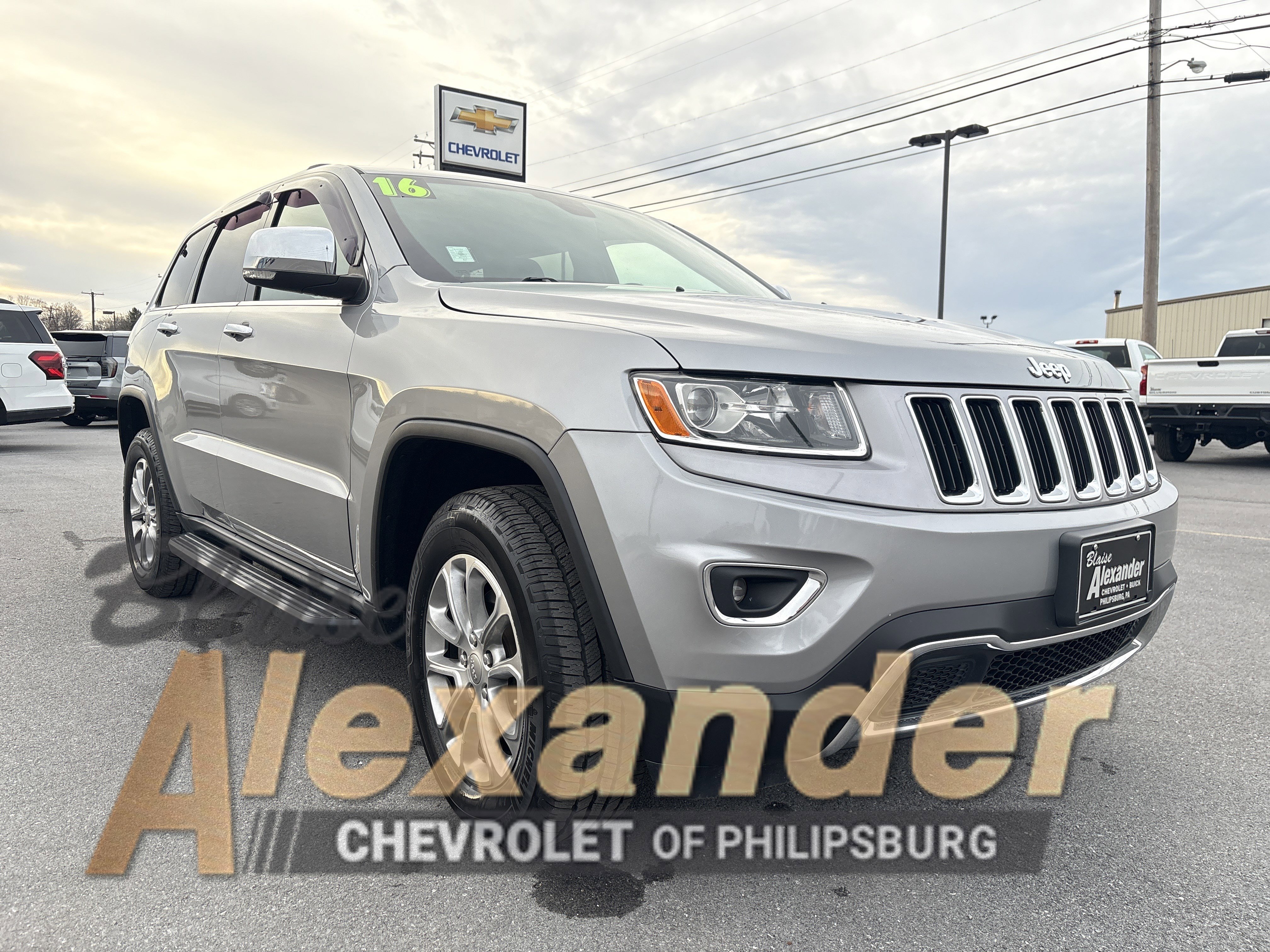 Used 2016 Jeep Grand Cherokee Limited image 1