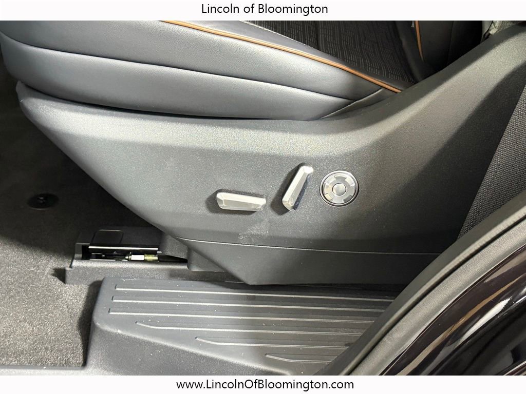 Used 2025 Lincoln Navigator Black Label image 51