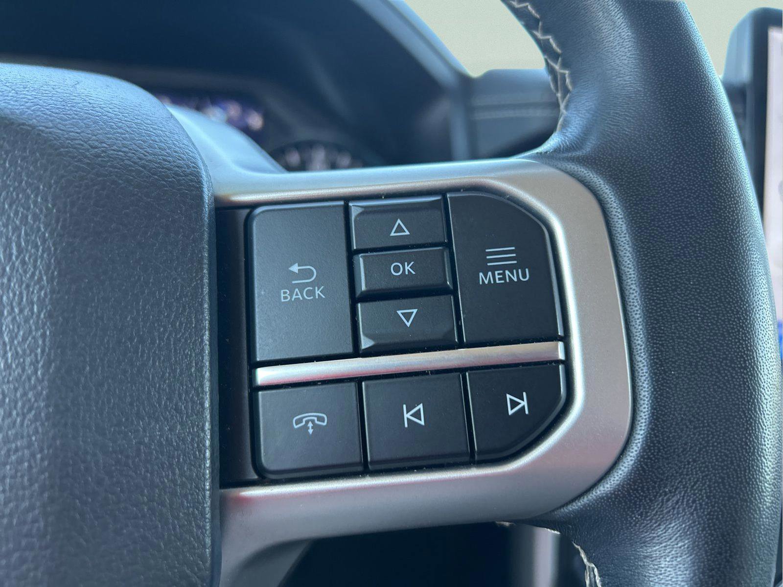 Used 2024 Ford Expedition Limited image 17