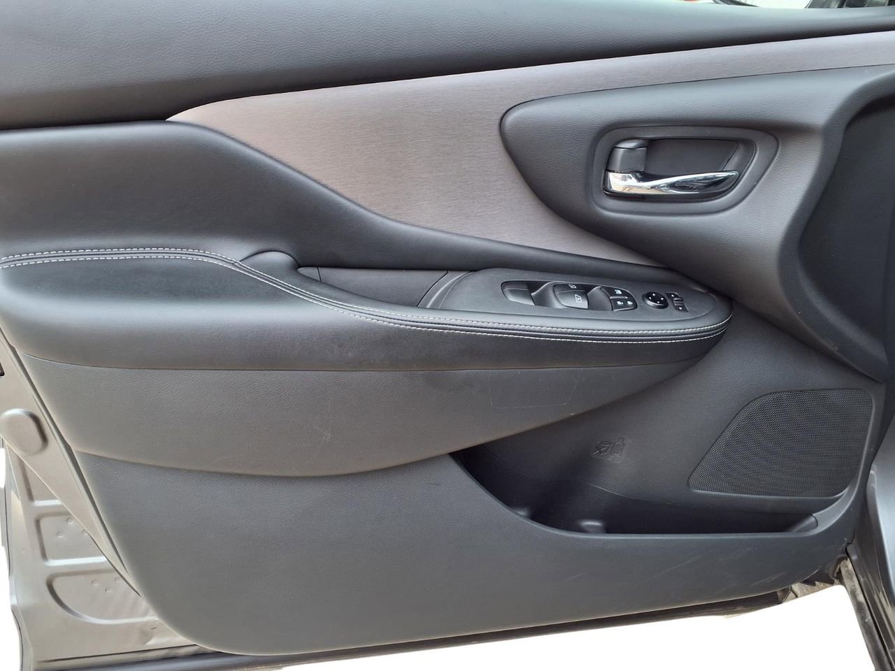 Used 2023 Nissan Murano SV image 13