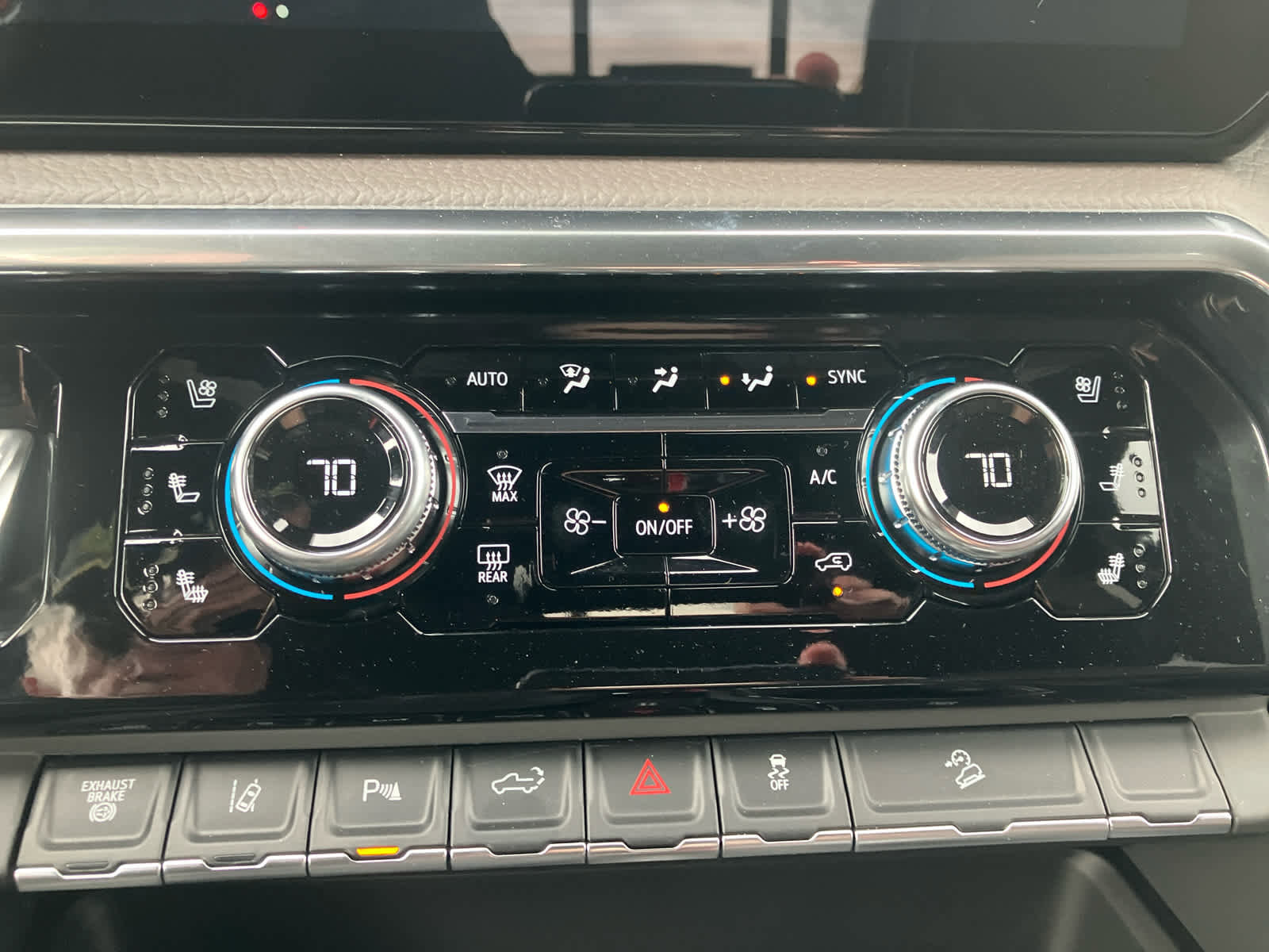 New 2026 GMC Sierra 3500 Denali w/ Technology Package image 29