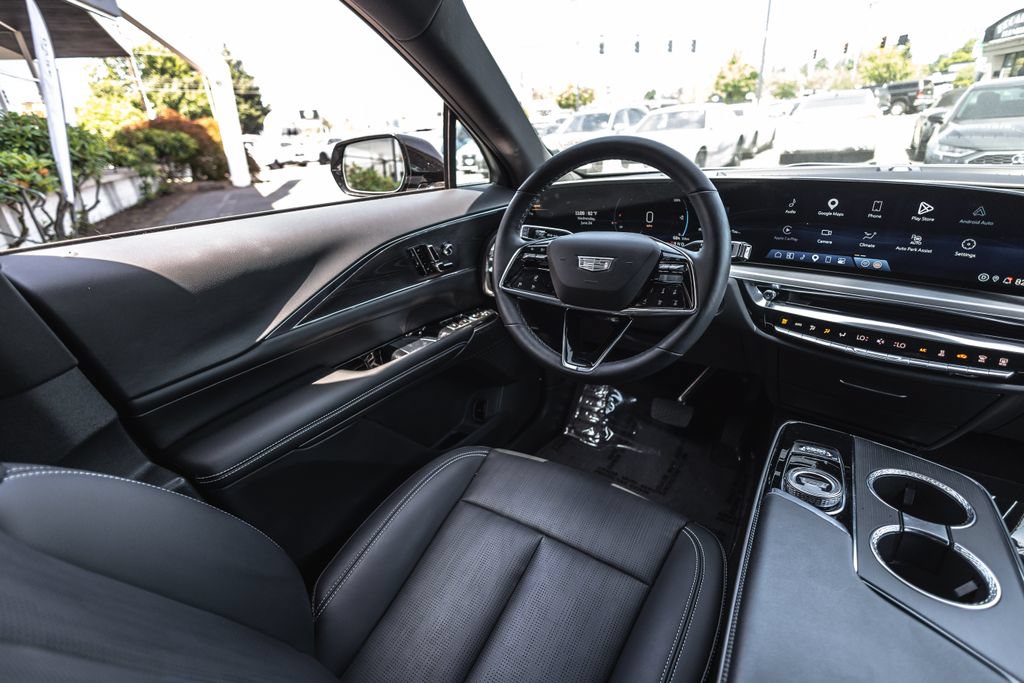 Used 2024 Cadillac Lyriq Sport RWD image 23