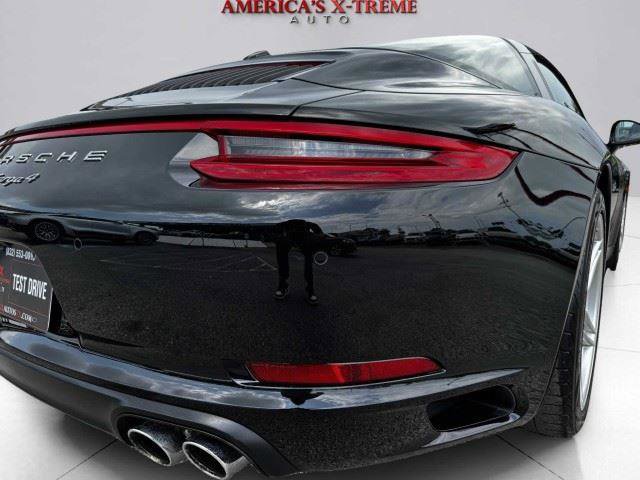 Used 2019 Porsche 911 Targa 4 AWD/4WD image 17