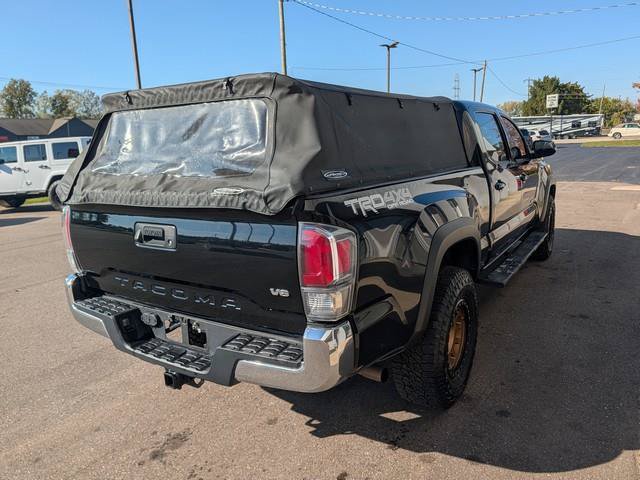 Used 2022 Toyota Tacoma TRD Off-Road AWD/4WD image 7