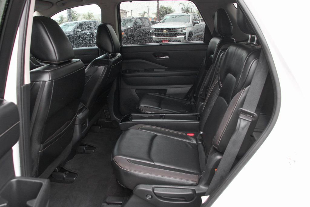 Used 2024 Nissan Pathfinder SL w/ SL Premium Package image 34