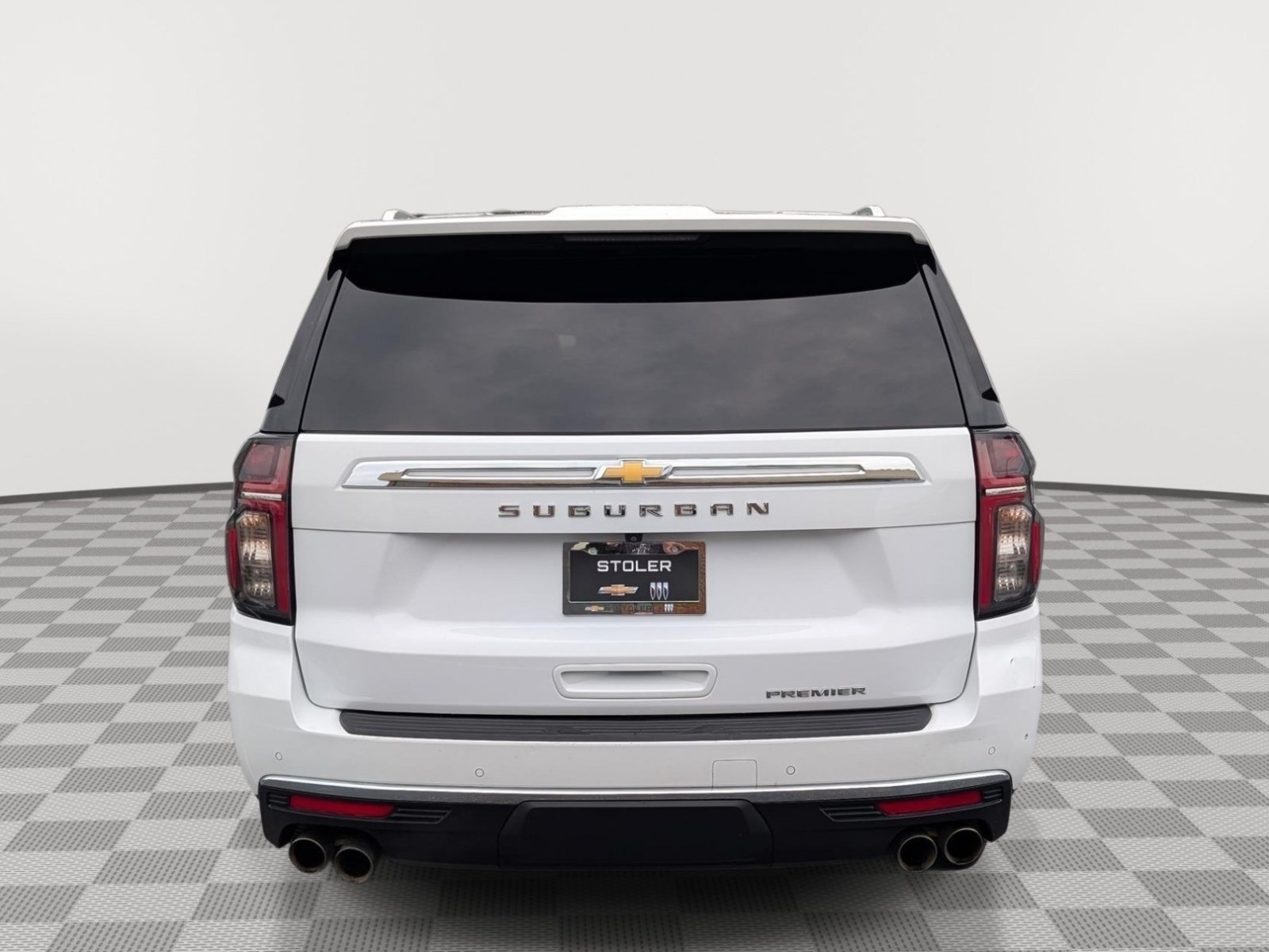 Used 2024 Chevrolet Suburban Premier RWD image 4
