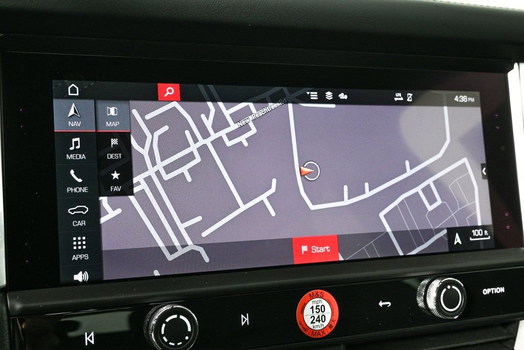 Certified 2026 Porsche Macan AWD/4WD image 13