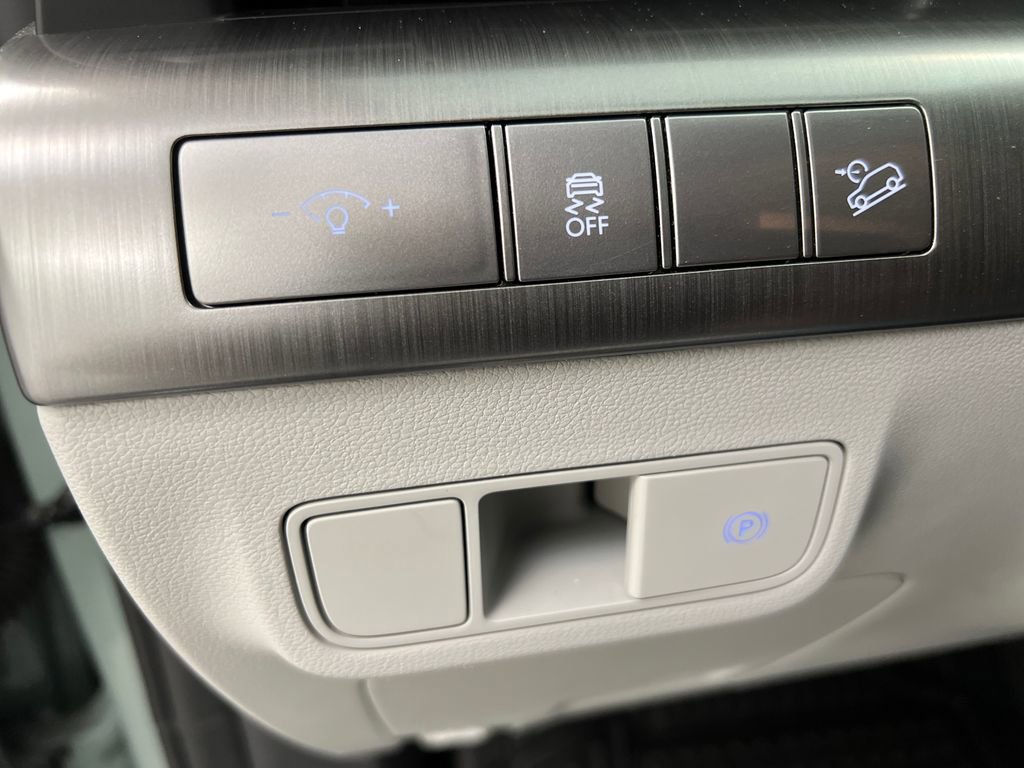 Used 2025 Hyundai Kona SEL FWD image 38