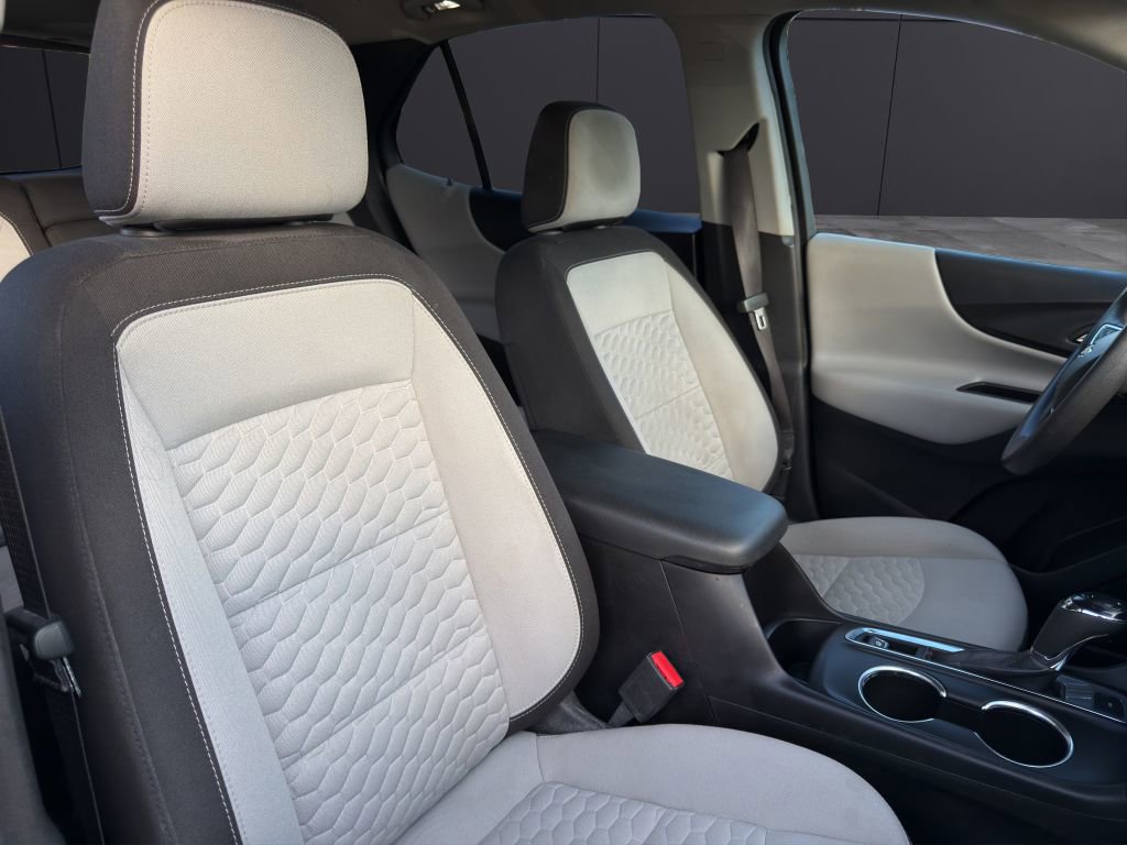 Used 2021 Chevrolet Equinox LS image 14