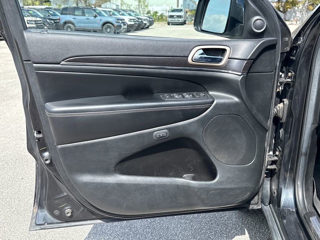 Used 2014 Jeep Grand Cherokee Limited w/ Luxury Group II image 14