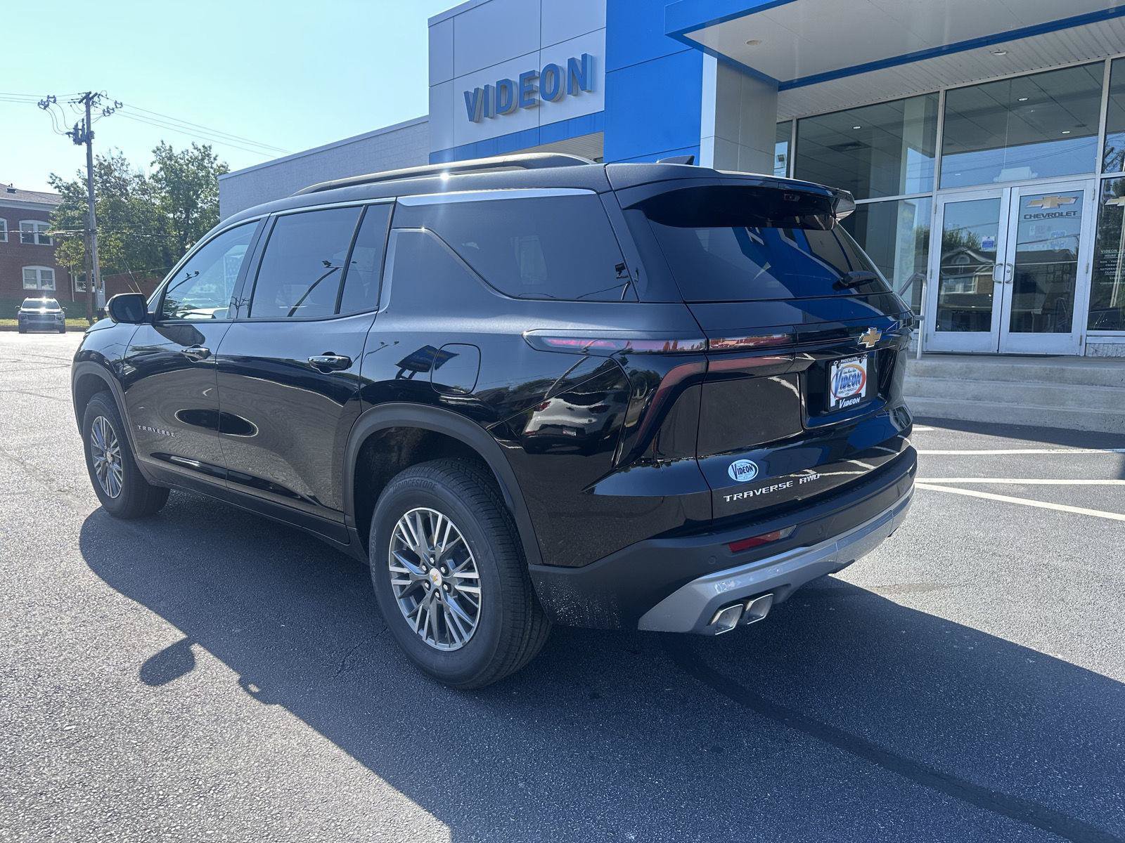 New 2027 Chevrolet Traverse LT w/ Driver Confidence Package AWD/4WD image 5