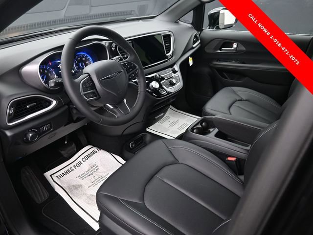 New 2026 Chrysler Voyager LX image 10