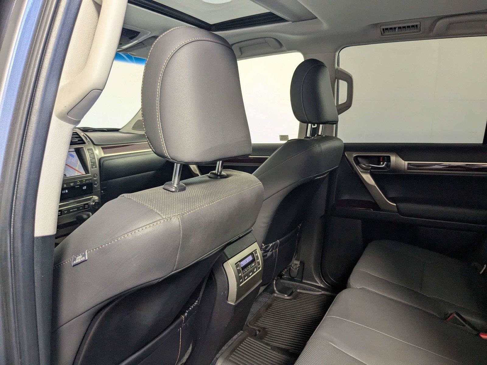 Used 2019 Lexus GX 460 Premium AWD/4WD image 38