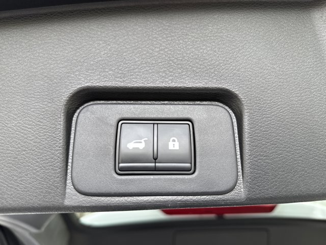 Used 2024 Nissan Rogue SV image 28