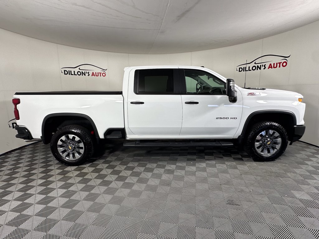 Used 2024 Chevrolet Silverado 2500 Custom w/ Custom Value Package AWD/4WD image 9