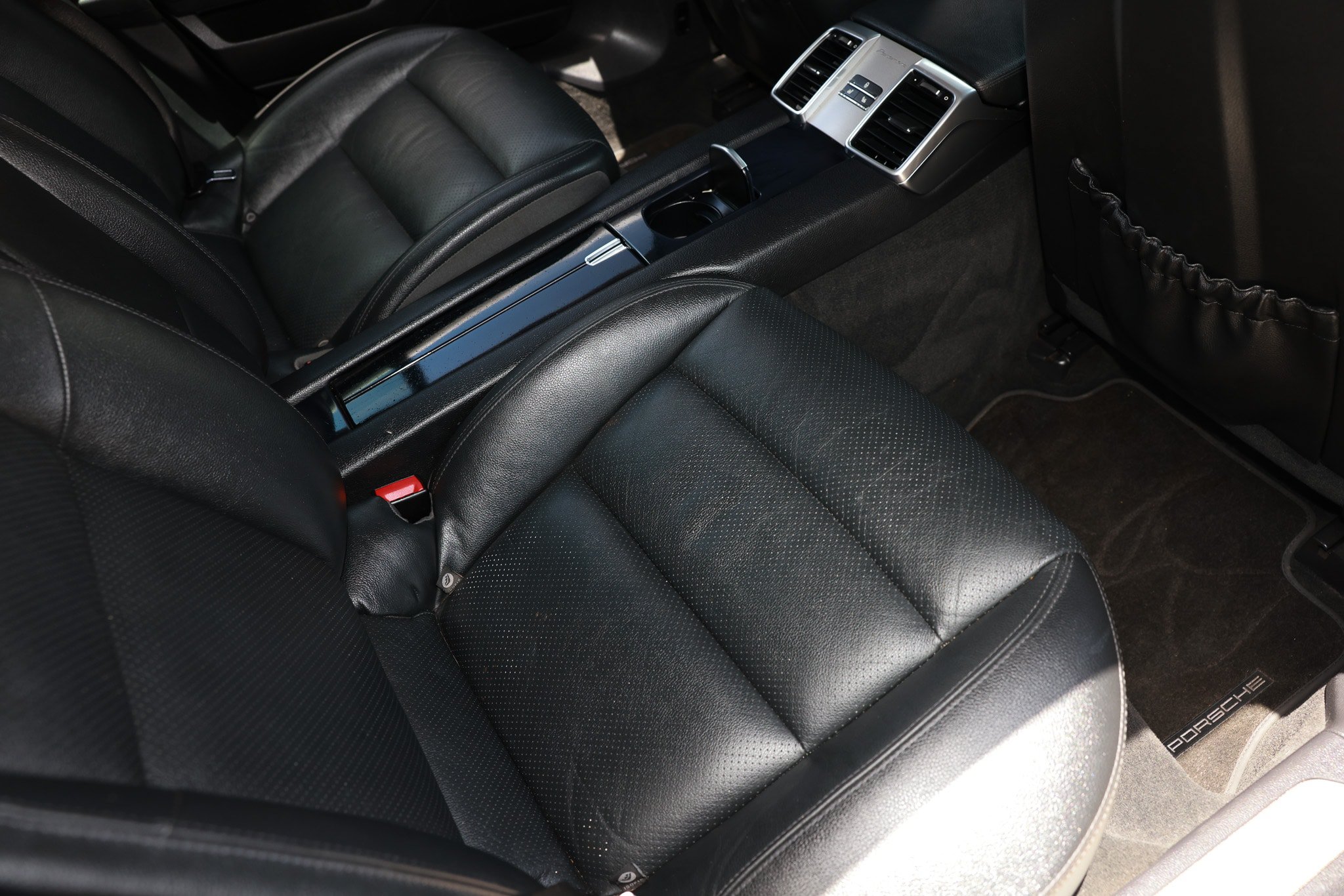 Used 2014 Porsche Panamera RWD image 16