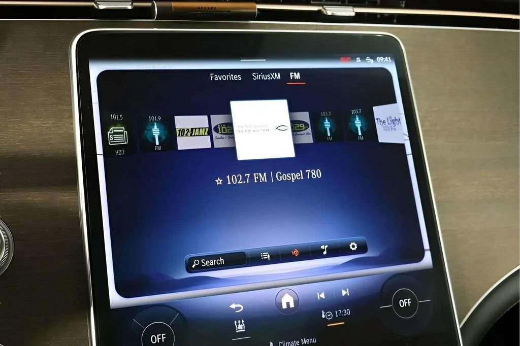 Used 2022 Mercedes-Benz EQS 450+ Sedan image 28