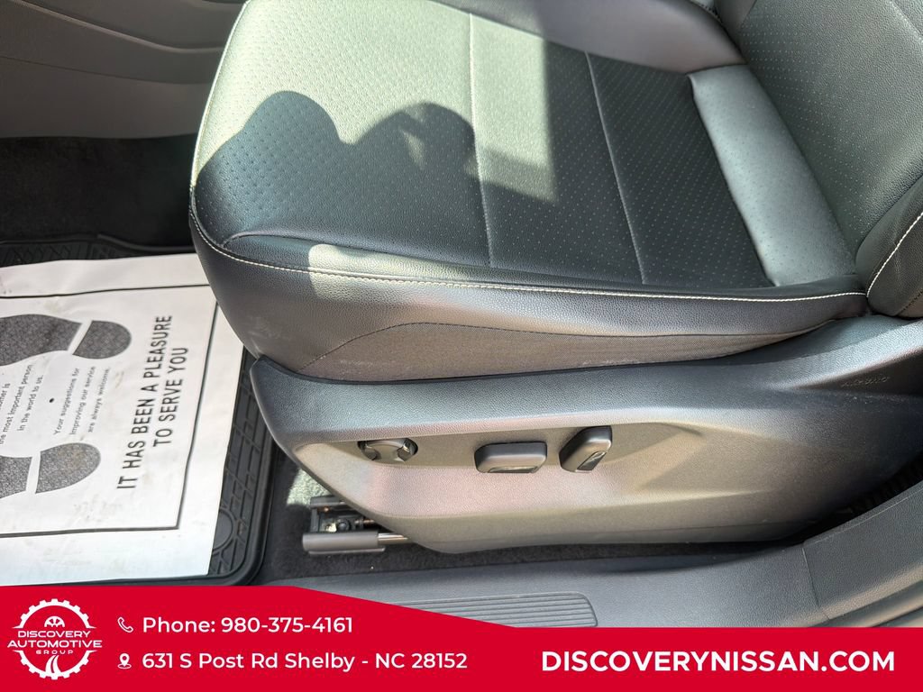 Used 2021 Volkswagen Tiguan SEL AWD/4WD image 14
