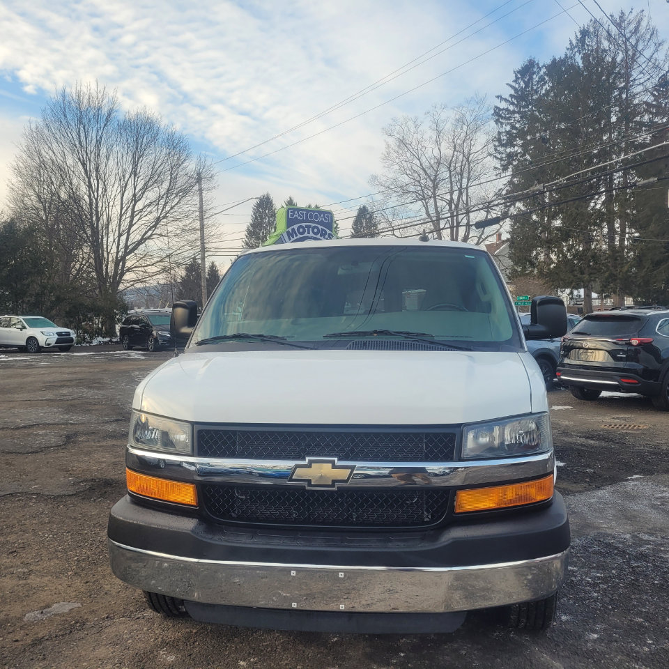 Used 2016 Chevrolet Express 3500 LT w/ LT Preferred Equipment Group image 3