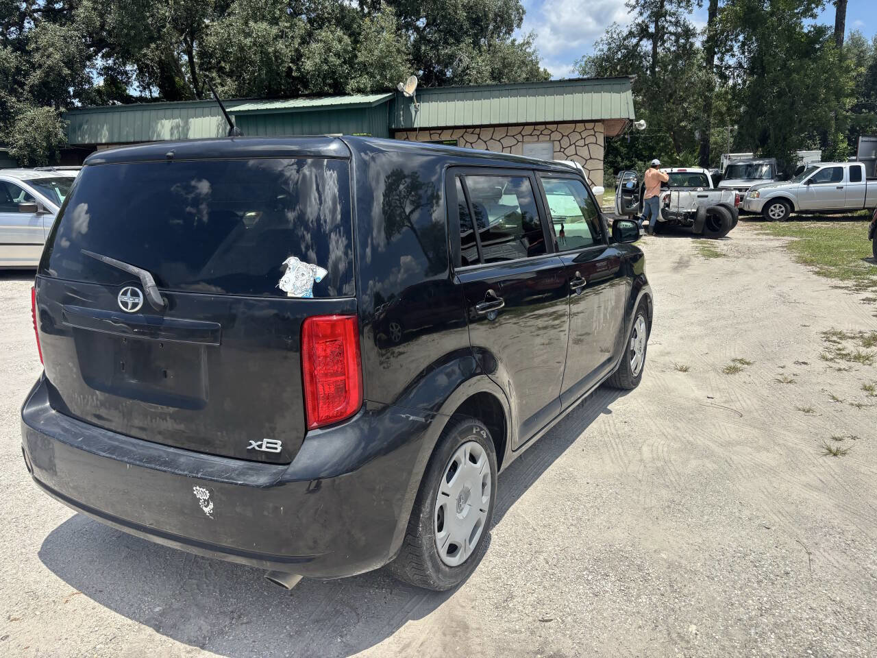 Used 2010 Scion xB FWD image 15