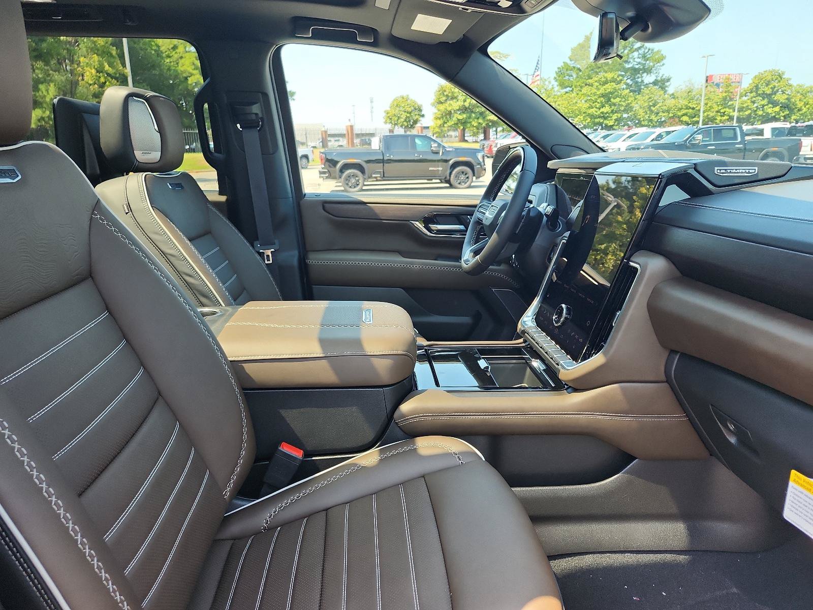 New 2026 GMC Yukon XL Denali Ultimate AWD/4WD image 7