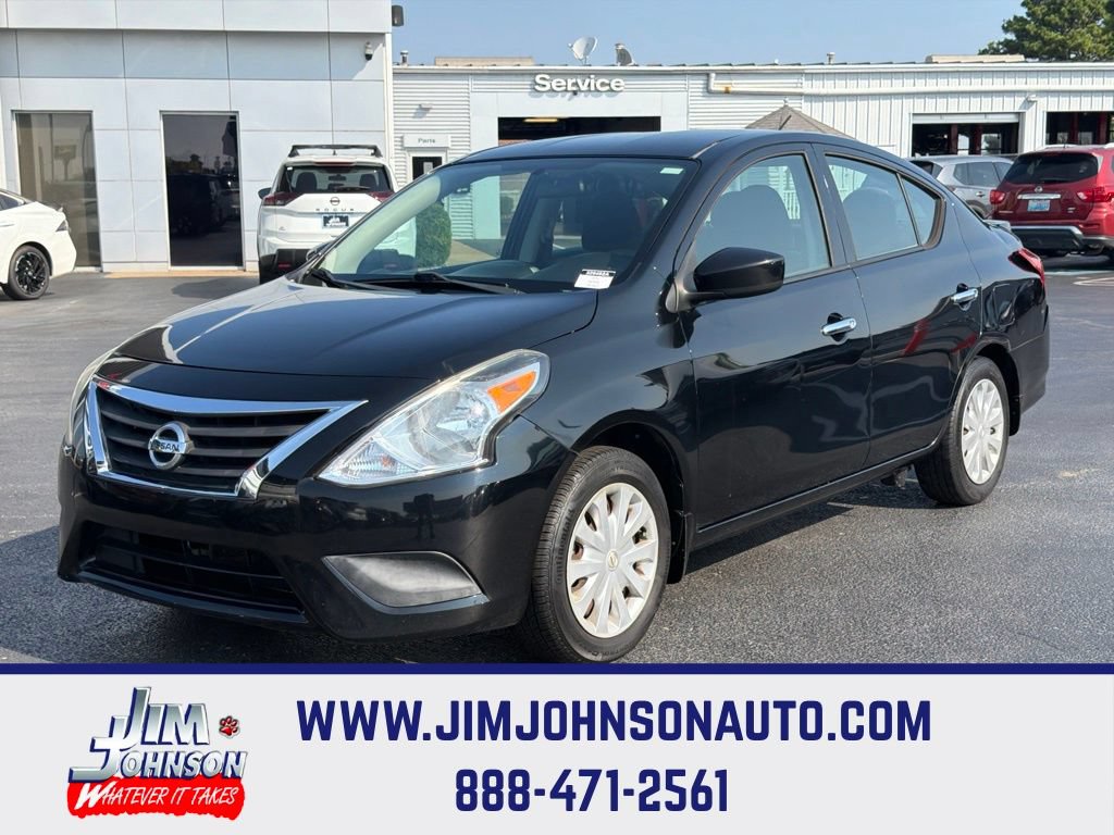 Used 2015 Nissan Versa SV FWD video 1