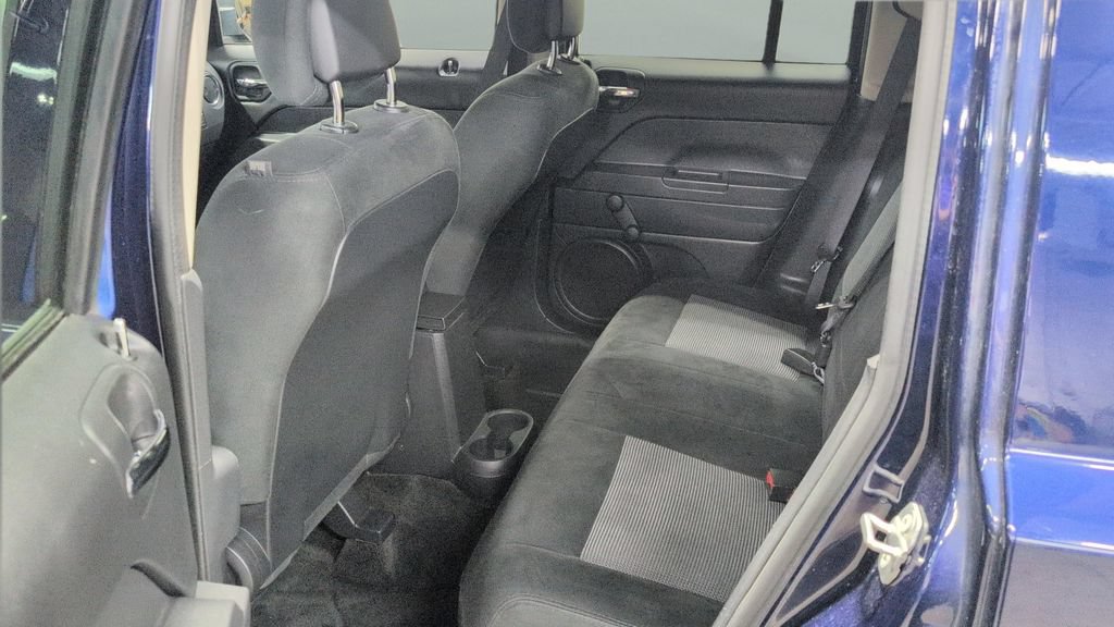 Used 2017 Jeep Patriot Sport FWD image 16