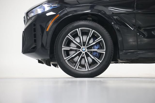 Used 2025 BMW X6 M60i w/ Parking Assistance Package AWD/4WD image 14