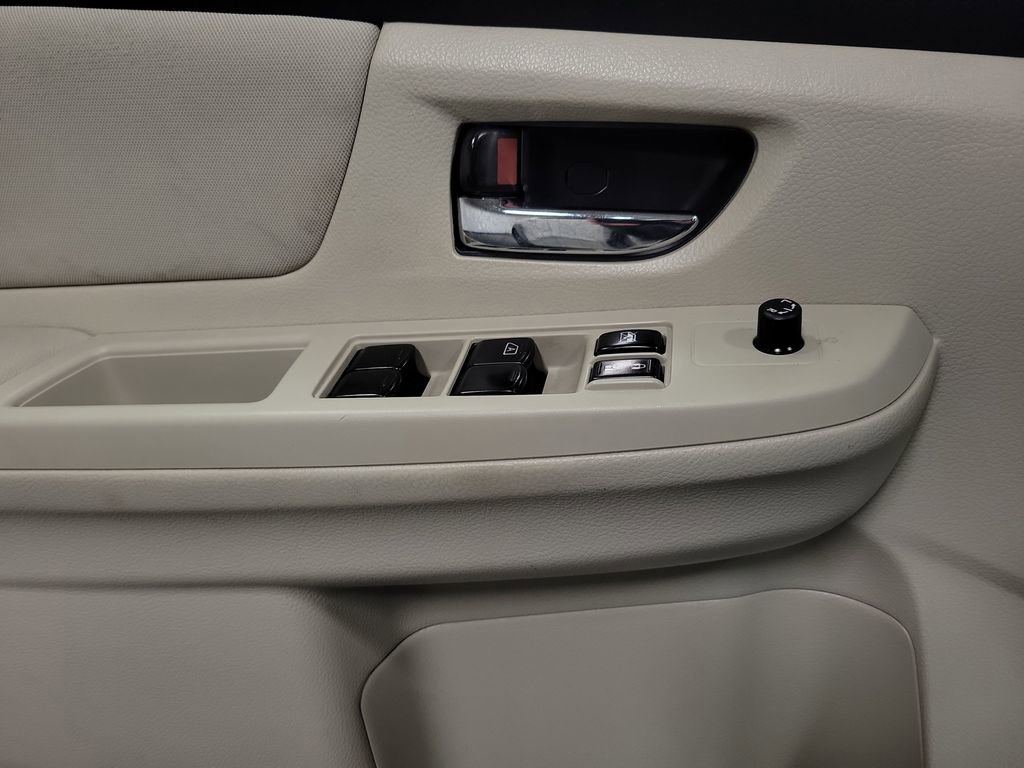 Used 2013 Subaru Crosstrek 2.0i Premium image 19