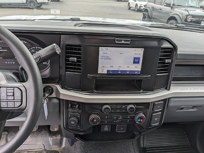 New 2025 Ford F550 4x4 Regular Cab Super Duty image 24