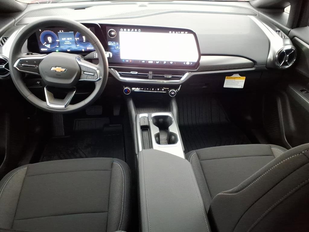 New 2026 Chevrolet Equinox EV LT image 16