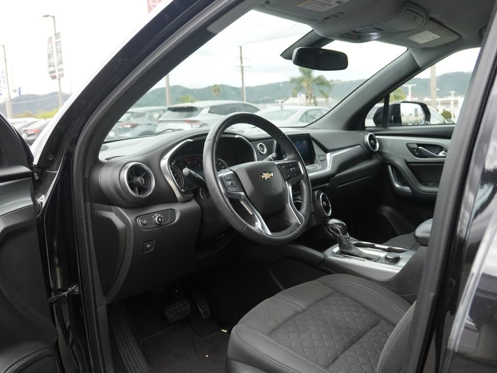 Used 2020 Chevrolet Blazer LT FWD image 19