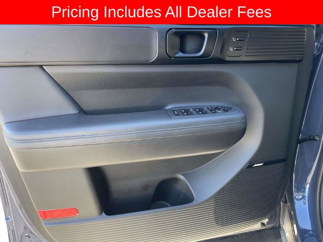 Used 2025 Hyundai Santa Fe Calligraphy AWD/4WD image 19