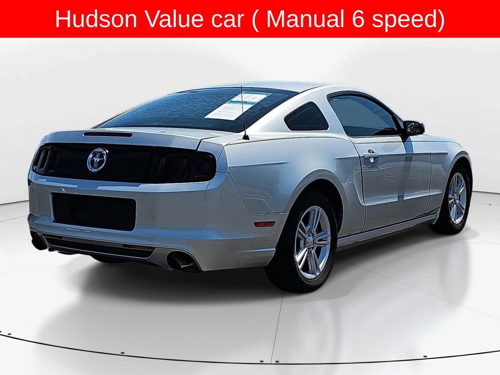 Used 2013 Ford Mustang Coupe RWD image 4