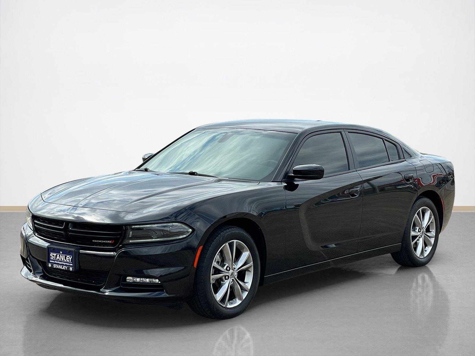 Certified 2022 Dodge Charger SXT AWD/4WD image 3