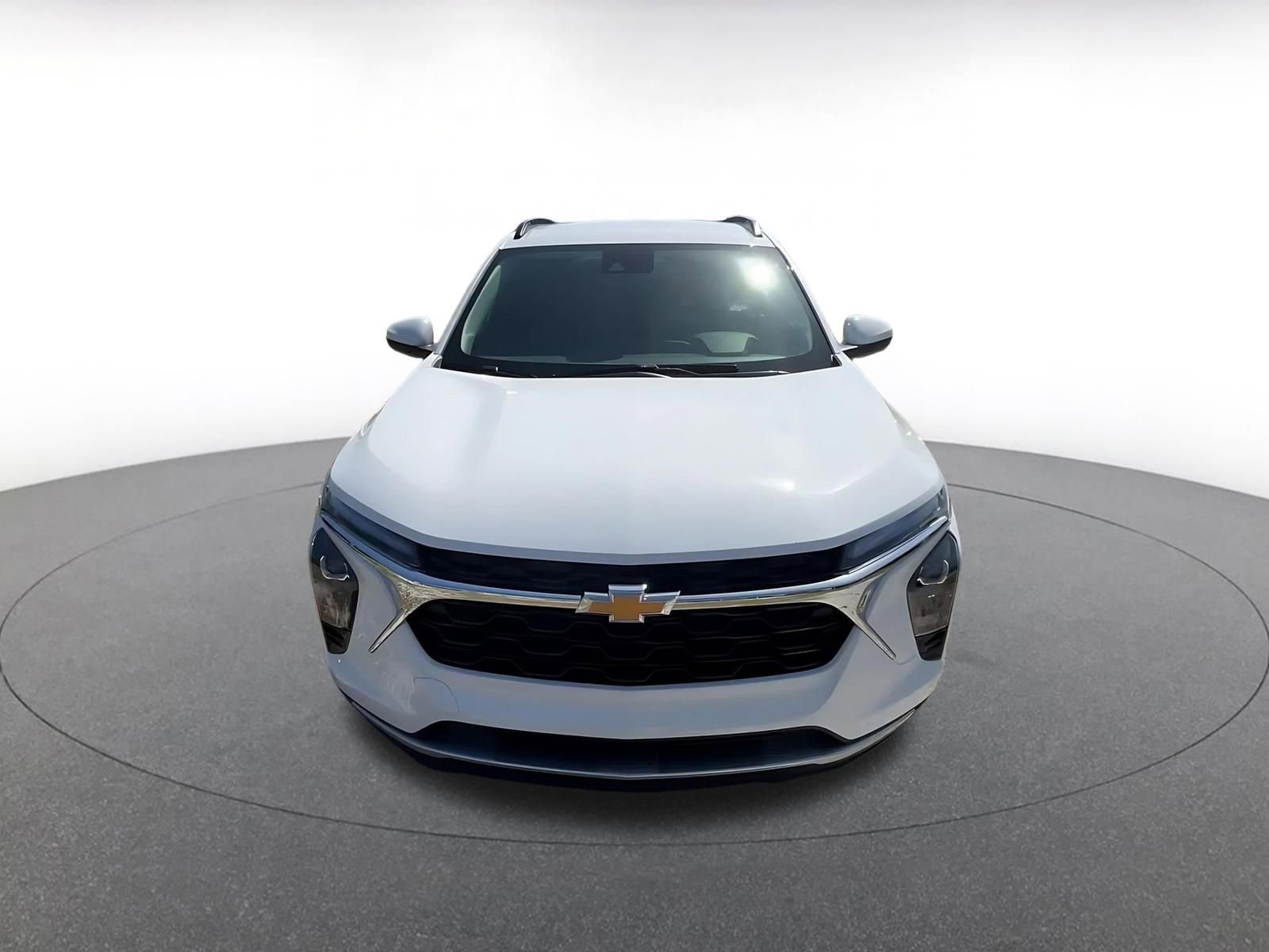 Used 2025 Chevrolet Trax LT image 4