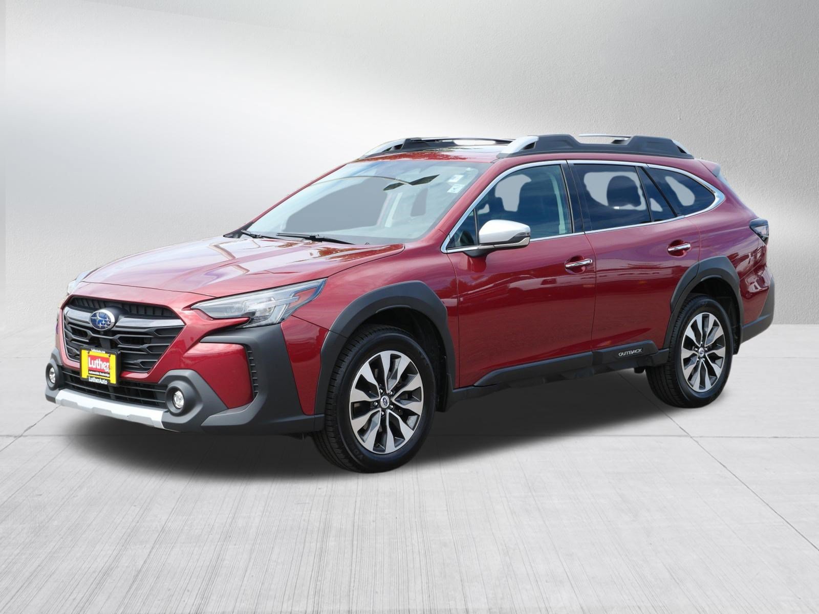 Used 2024 Subaru Outback Touring AWD/4WD image 3