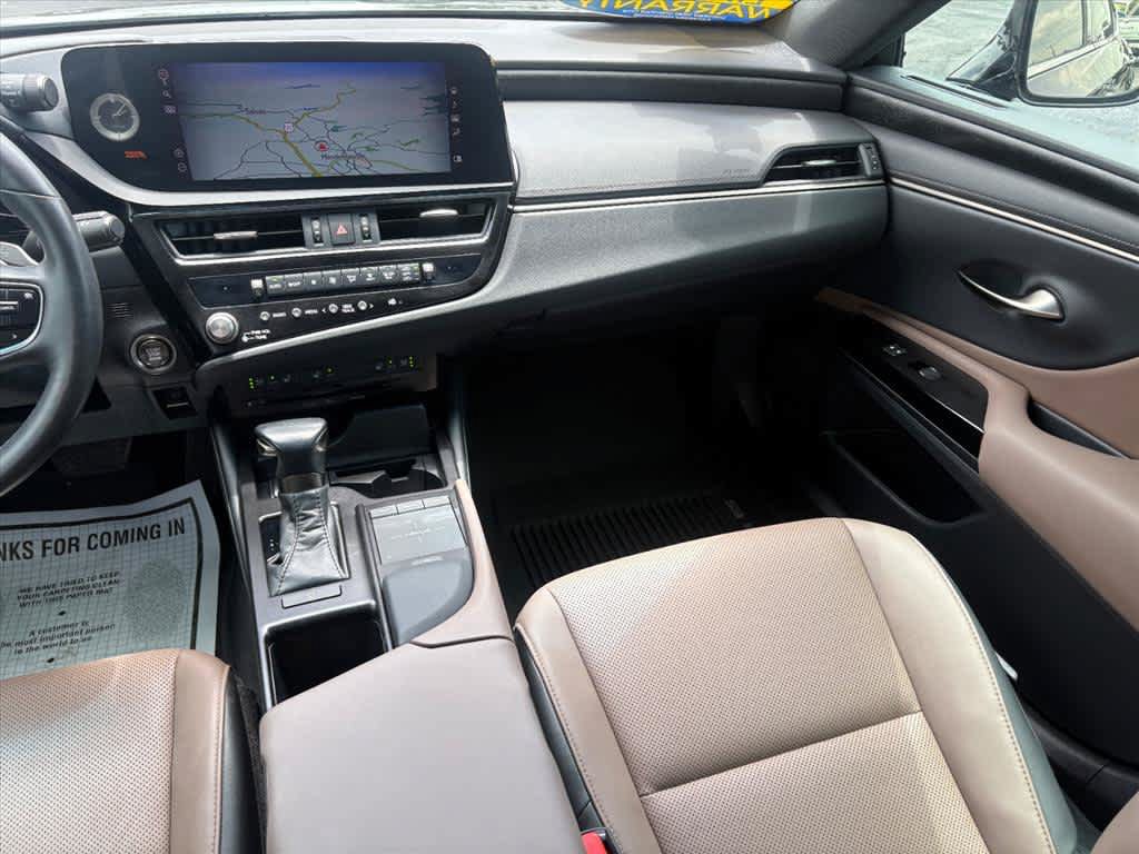 Used 2022 Lexus ES 350 w/ Premium Package FWD image 5