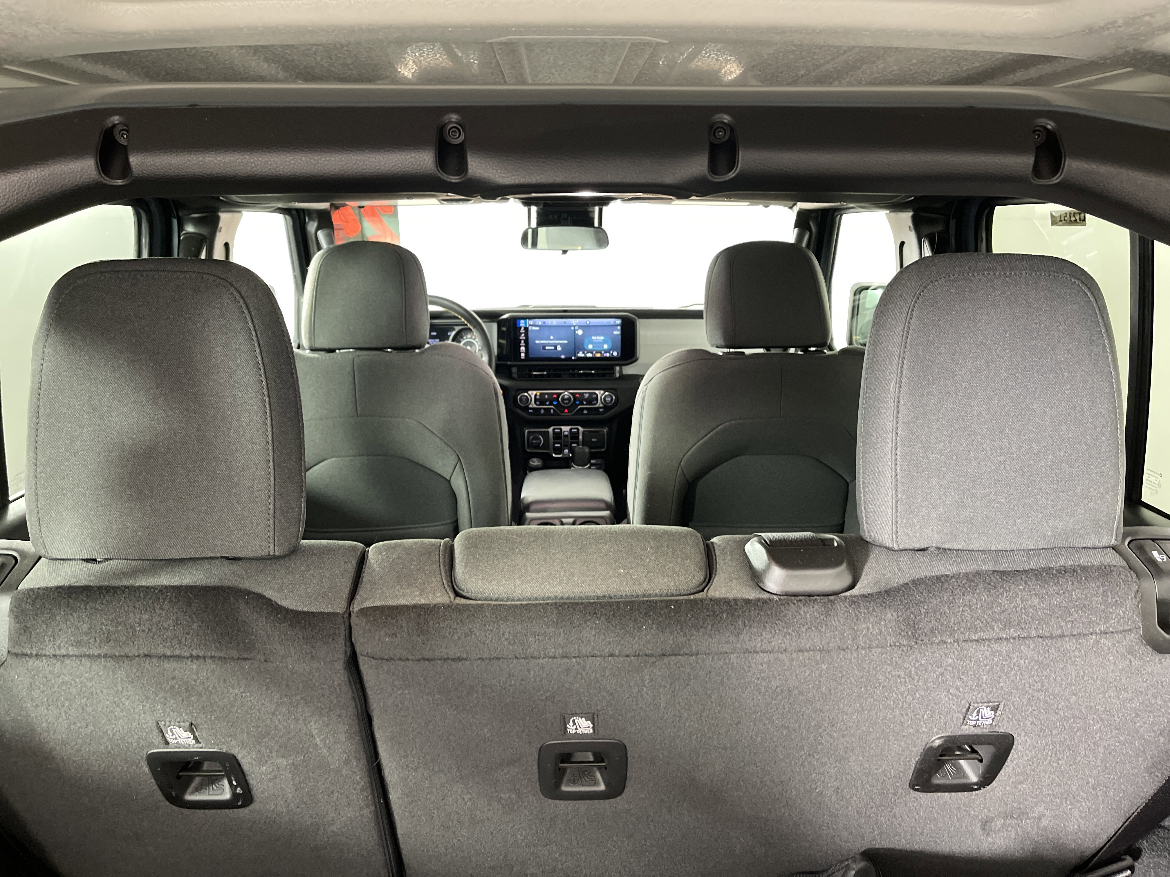 Used 2024 Jeep Wrangler Sport S image 15