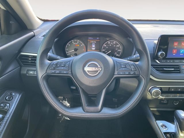 Used 2024 Nissan Altima 2.5 S image 12