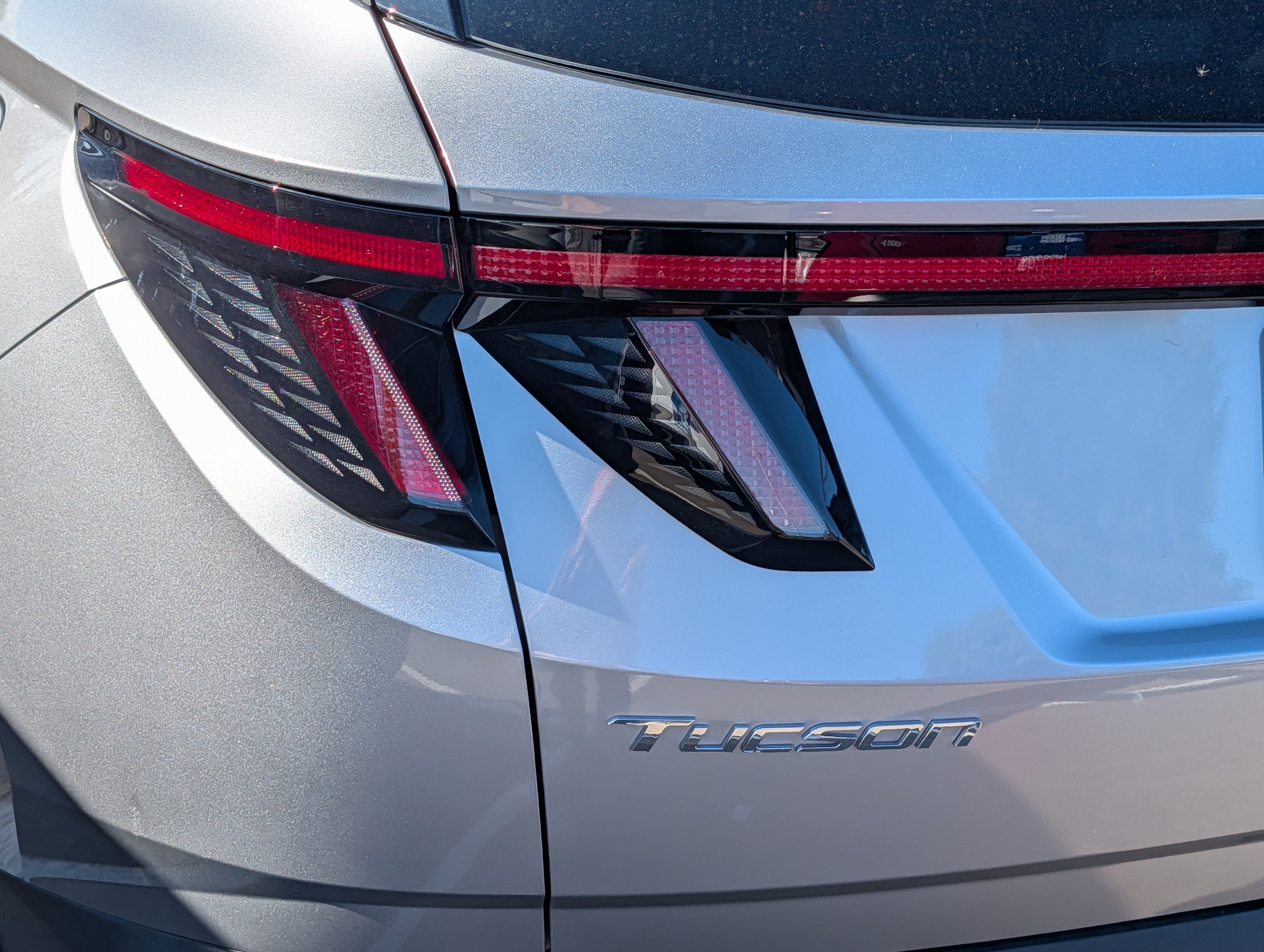 Certified 2024 Hyundai Tucson Limited AWD/4WD image 17